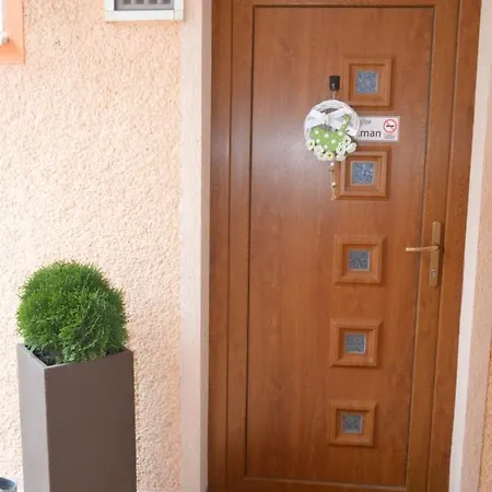Appartement Angéla Apartman à Hajdúszoboszló Extérieur photo