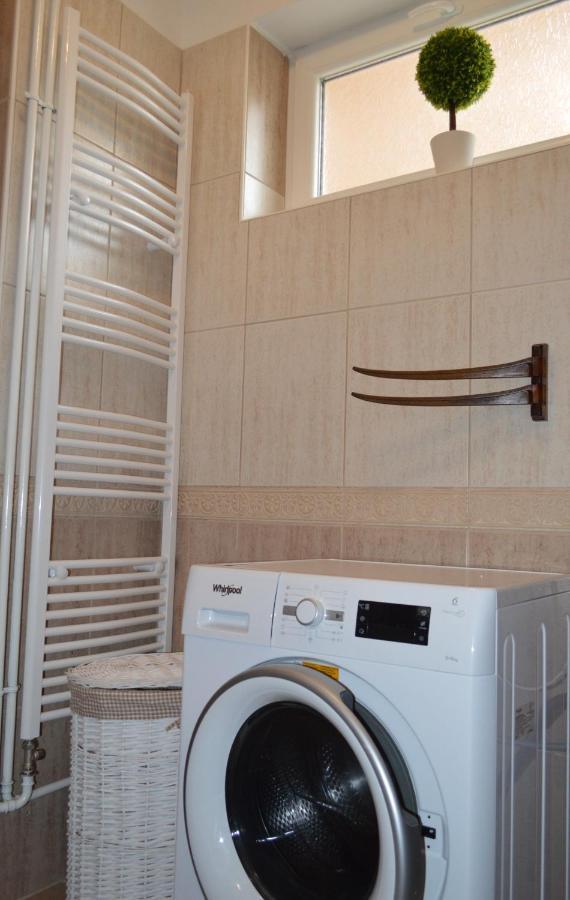 Angela Apartman * Hajduszoboszlo